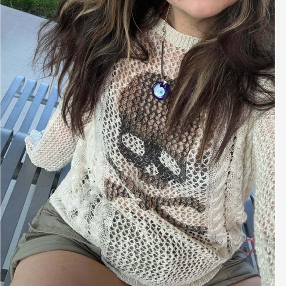 Cozy Cream Skull Print Loose Knit Sweater Top - Picture 3 of 8
